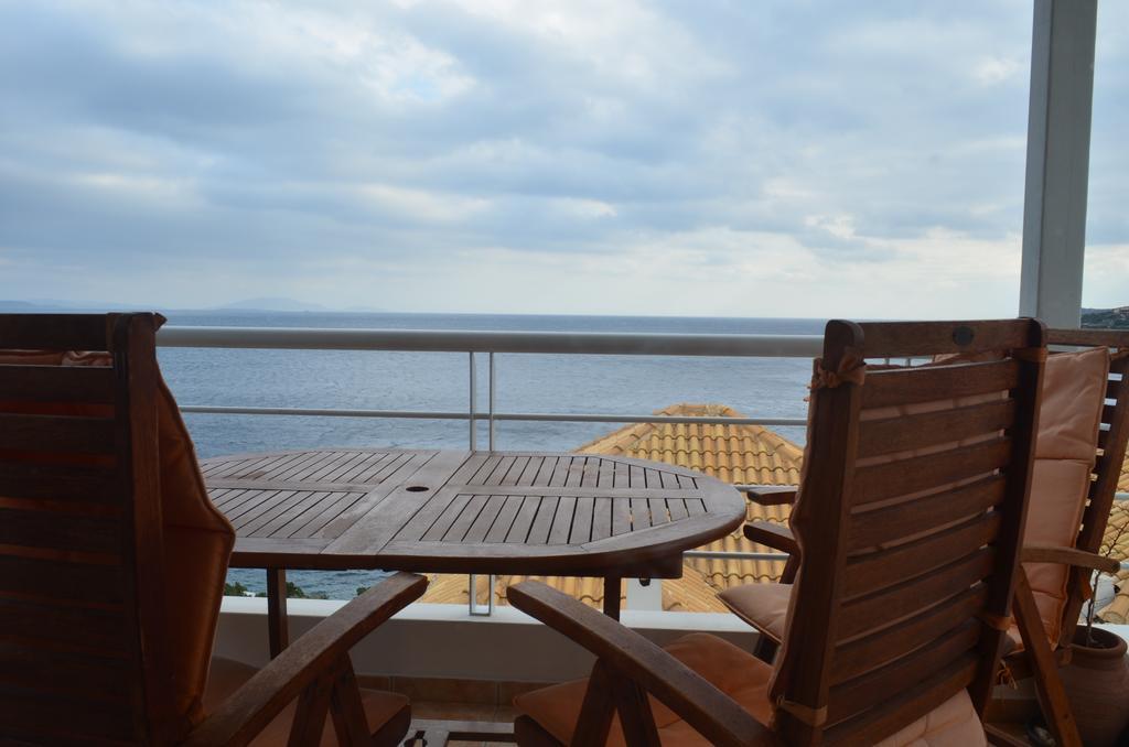 Giorgis Home Seafront Schinias Exterior foto