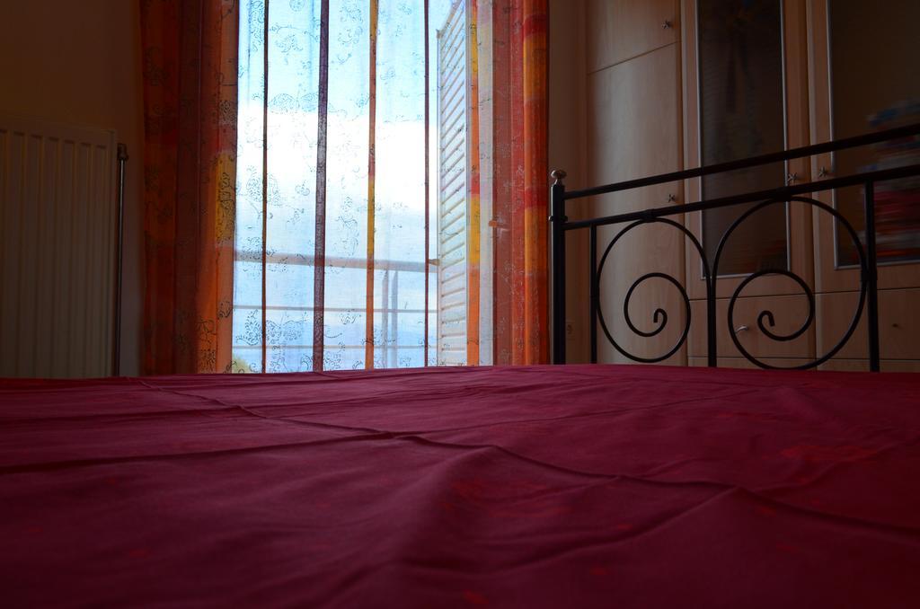 Giorgis Home Seafront Schinias Exterior foto
